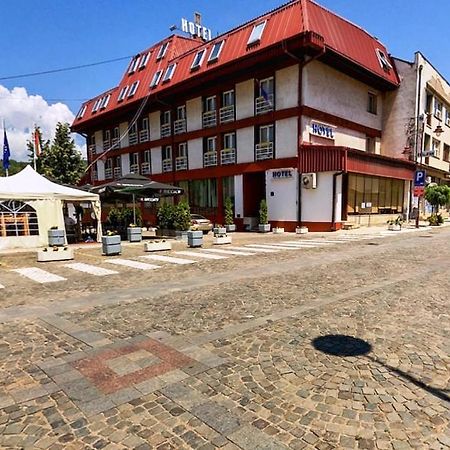 Hotel Sax Balkan 디미트로프그라드 외부 사진