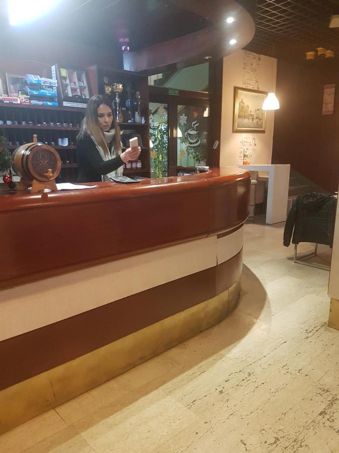 Hotel Sax Balkan 디미트로프그라드 외부 사진